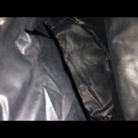 Fila black patent leather backpack - Picture 5 of 7